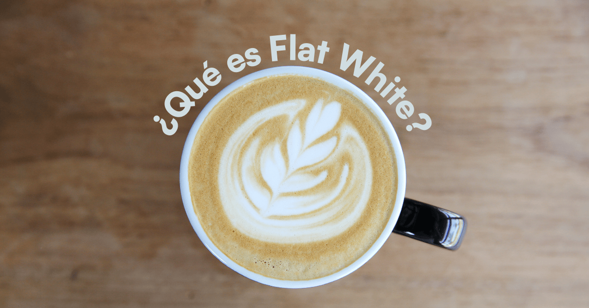 Flat White : Qu’est-ce que c’est et en quoi diffère-t-il des autres cafés ?